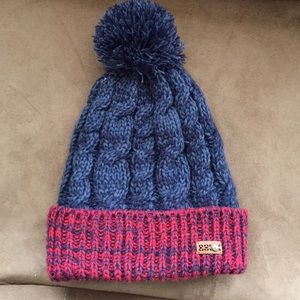 Roxy Pom-Pom Beanie
